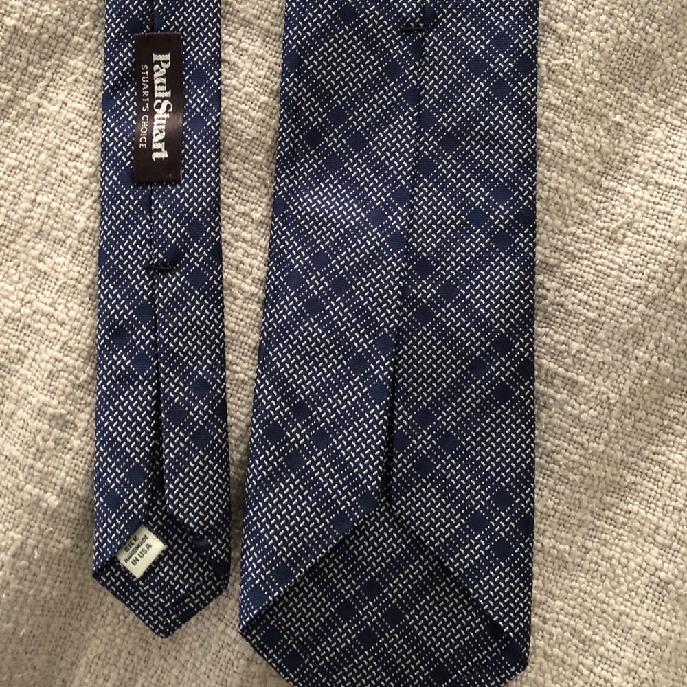 Paul Stuart tie - Picture 2 of 2